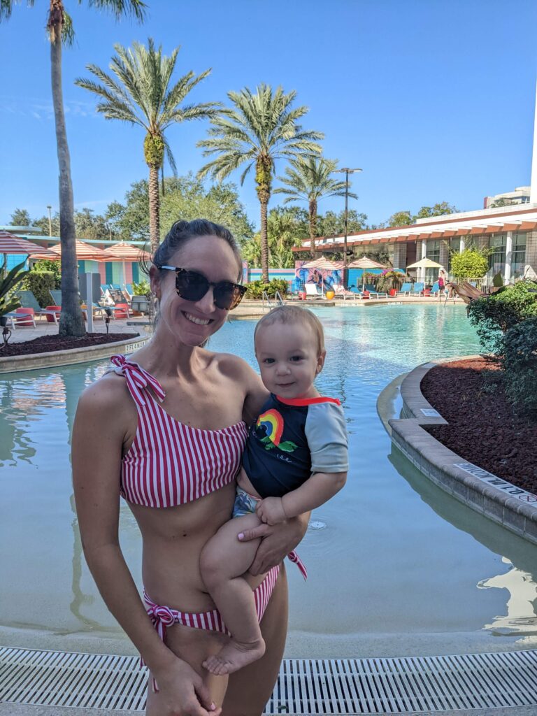 Pool is an important thing to consider for choosing the best hotel for families (Family trip in Disney, Orlando - Holiday Inn Orlando Disney Springs)