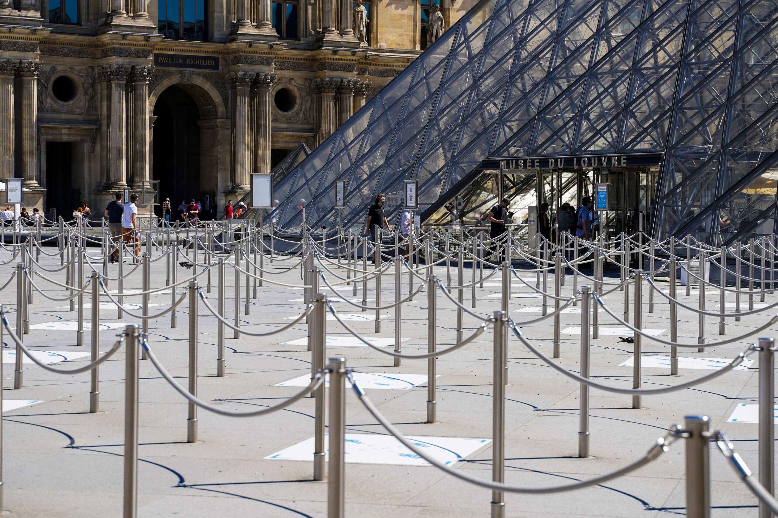 Longues files d'attente en voyage - 10 façons de divertir les enfants en faisant la queue