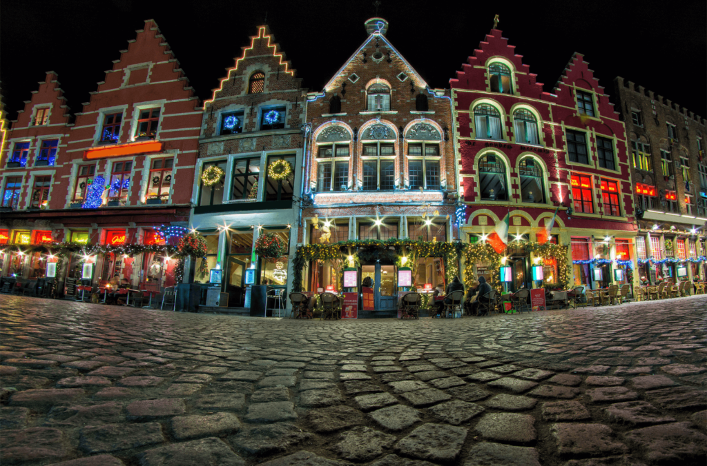 Bruges accueille l'un des meilleurs marchés de Noël en Europe pour les familles