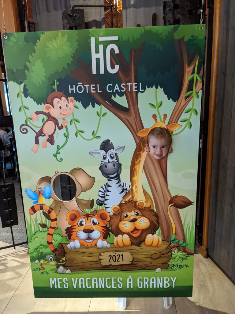 L'hôtel Castel à Granby est l'un des meilleurs hôtels pour les familles qui visitent le Zoo de Granby