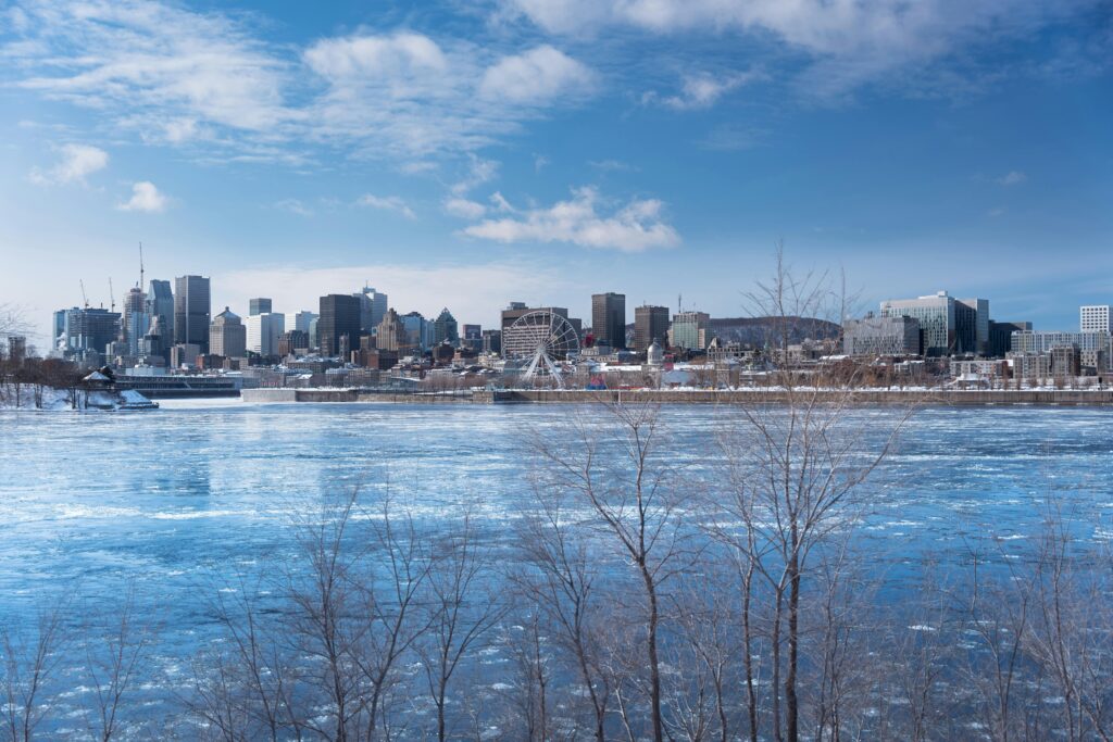 Montréal est l'une des meilleures villes à visiter en hiver au Québec avec des enfants