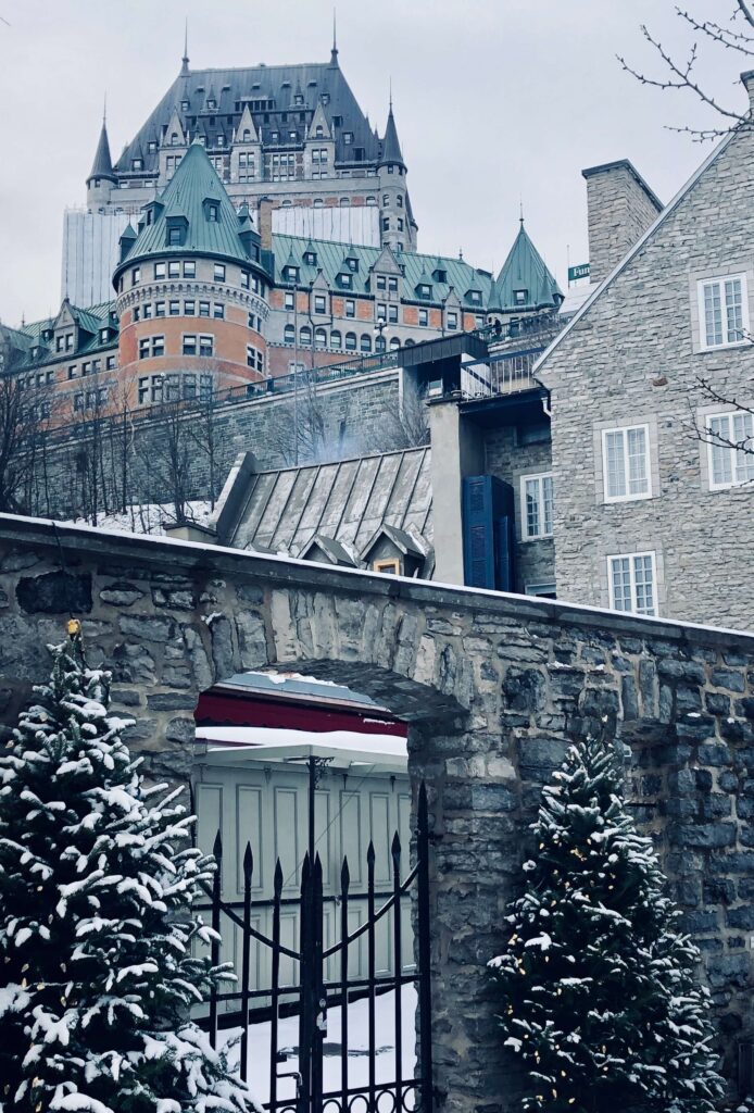 La ville de Québec est l'une des meilleures villes à visiter en hiver au Québec pour les familles