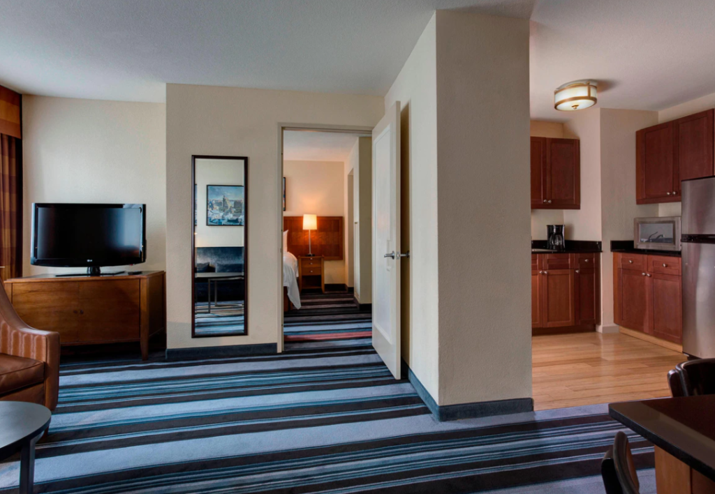 Le Residence inn by Marriott Times Square des chambres de style appartement équipées d'une cuisine - c'est parfait pour les familles qui cherchent où séjourner avec des enfants à New York