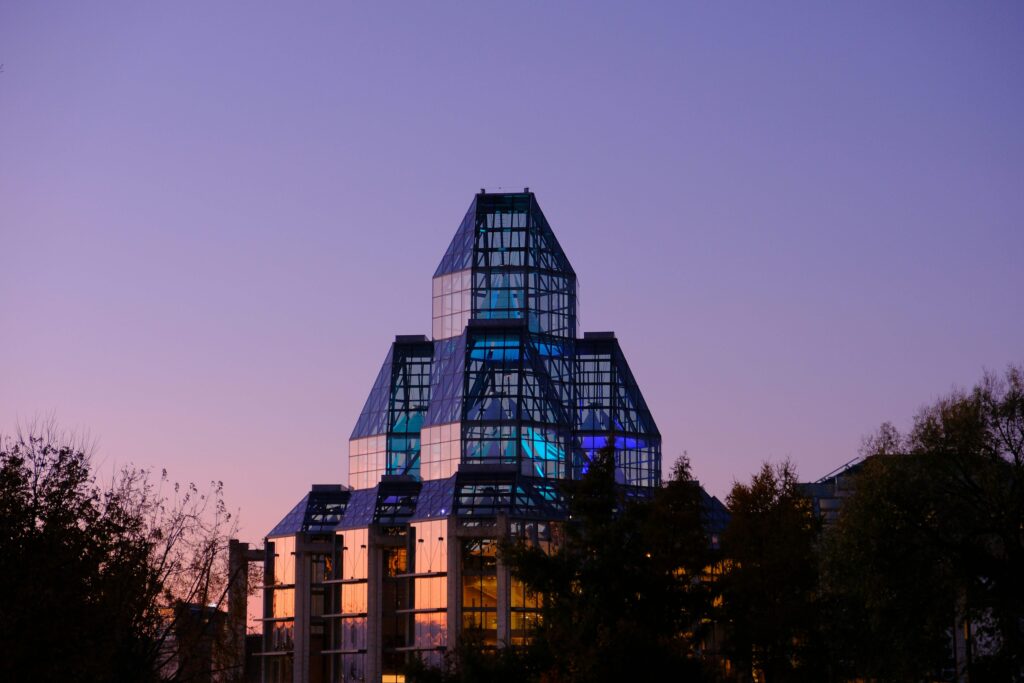 Ottawa Museums - the National Gallery of Canada is one of the best family-friendly museums in Ottawa.