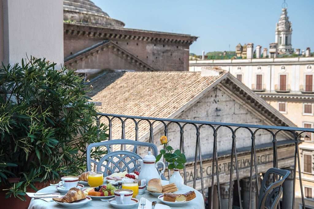 L'hôtel Albergo Del Senato est l'un des meilleurs hôtels familiaux à Rome