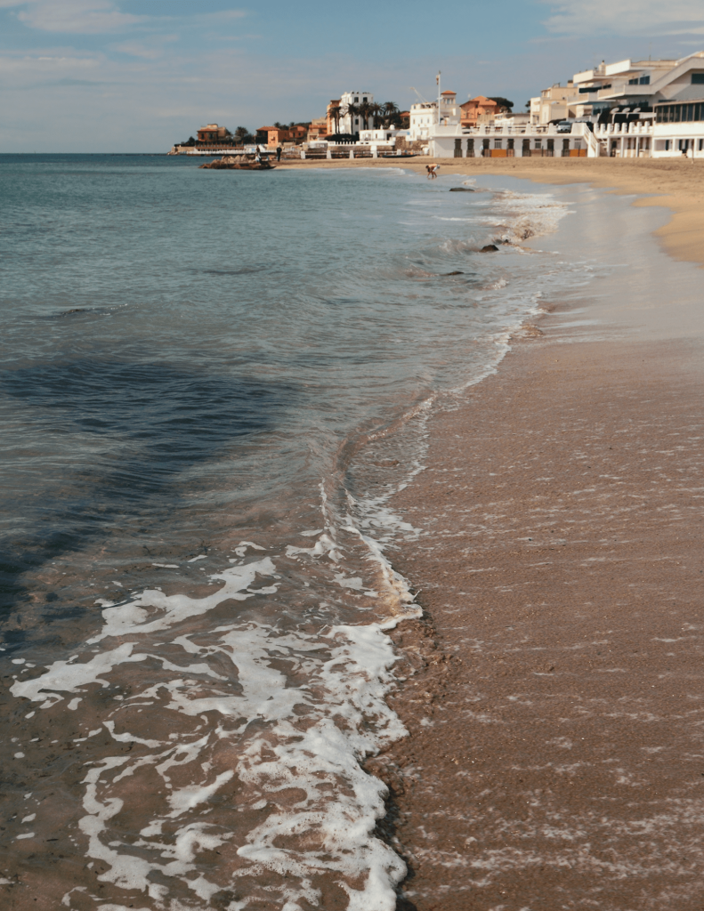 Santa Marinella est l'excursion d'une journée au départ de Rome parfaite pour les familles qui veulent passer une journée à la plage.