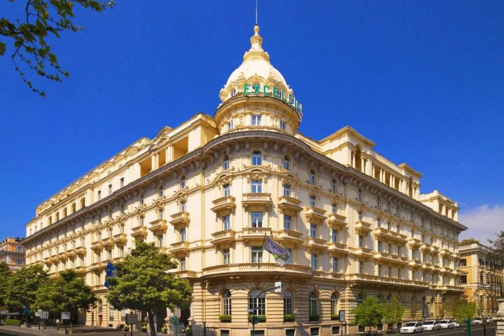 Westin Excelsior est l'un des meilleurs hôtels à Rome pour les familles à la recherche d'un hôtel luxueux.