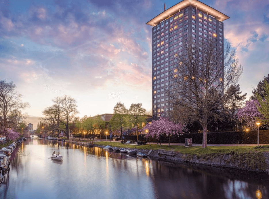 For a top luxury experience, Hotel Okura Amsterdam is one of the best hotels in Amsterdam for families