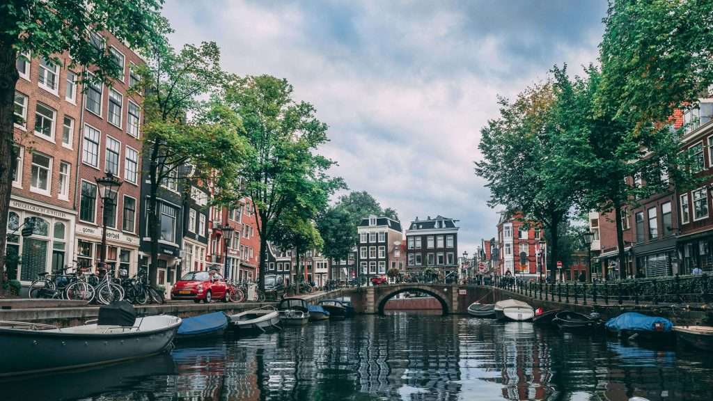 Amsterdam is a great vacation destination for families - Find out the best things to do in Amsterdam with kids in our article.