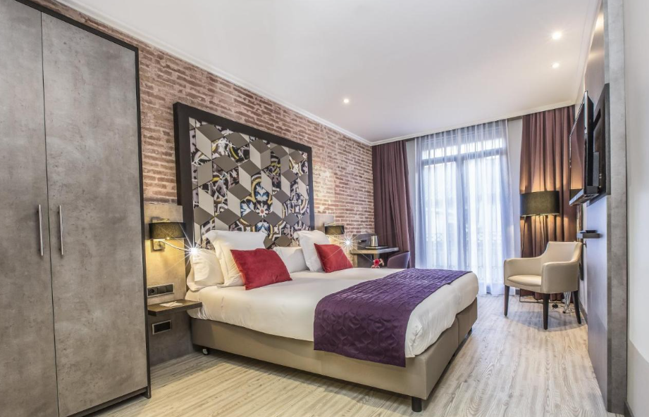 Leonardo Hotel Barcelona Las Ramblas is one of the best hotel for families in Barcelona