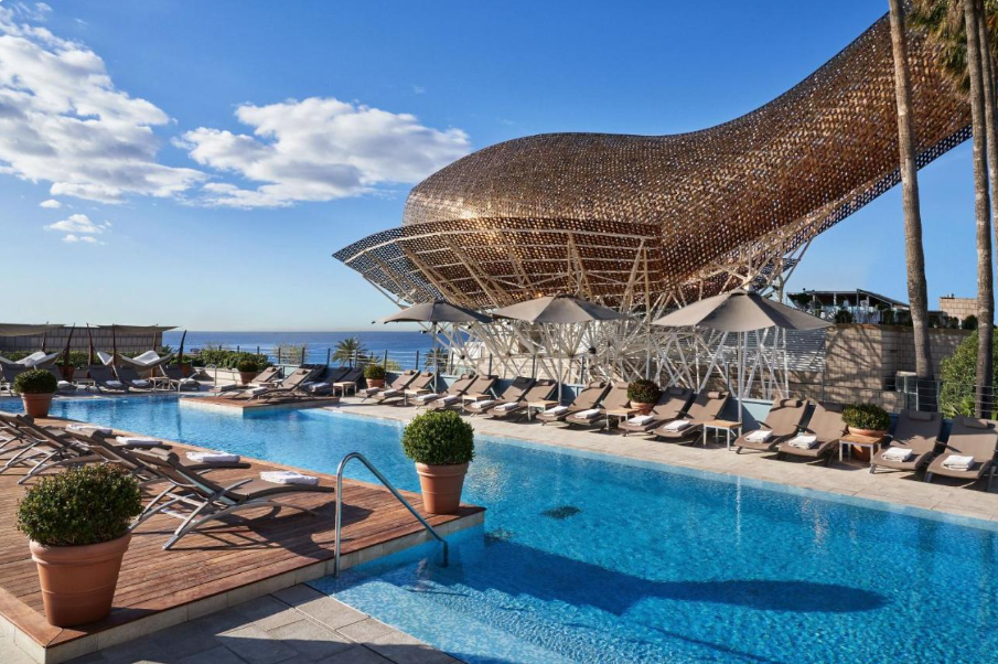 Hotel Arts Barcelona - l'un des meilleurs hôtels de luxe à Barcelone pour les familles