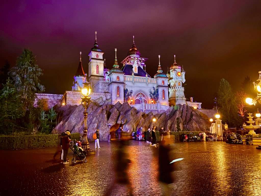 Discover a fairytale park theme in Efteling.